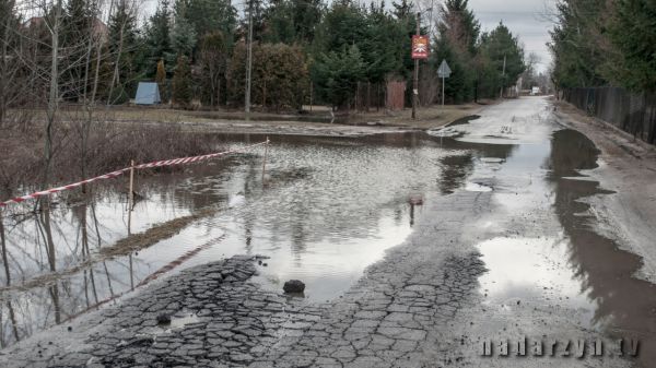 Główna w Ruścu do naprawy, ale jak zejdą z niej wody